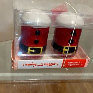 Santa  Clothes Christmas salt pepper Shakers